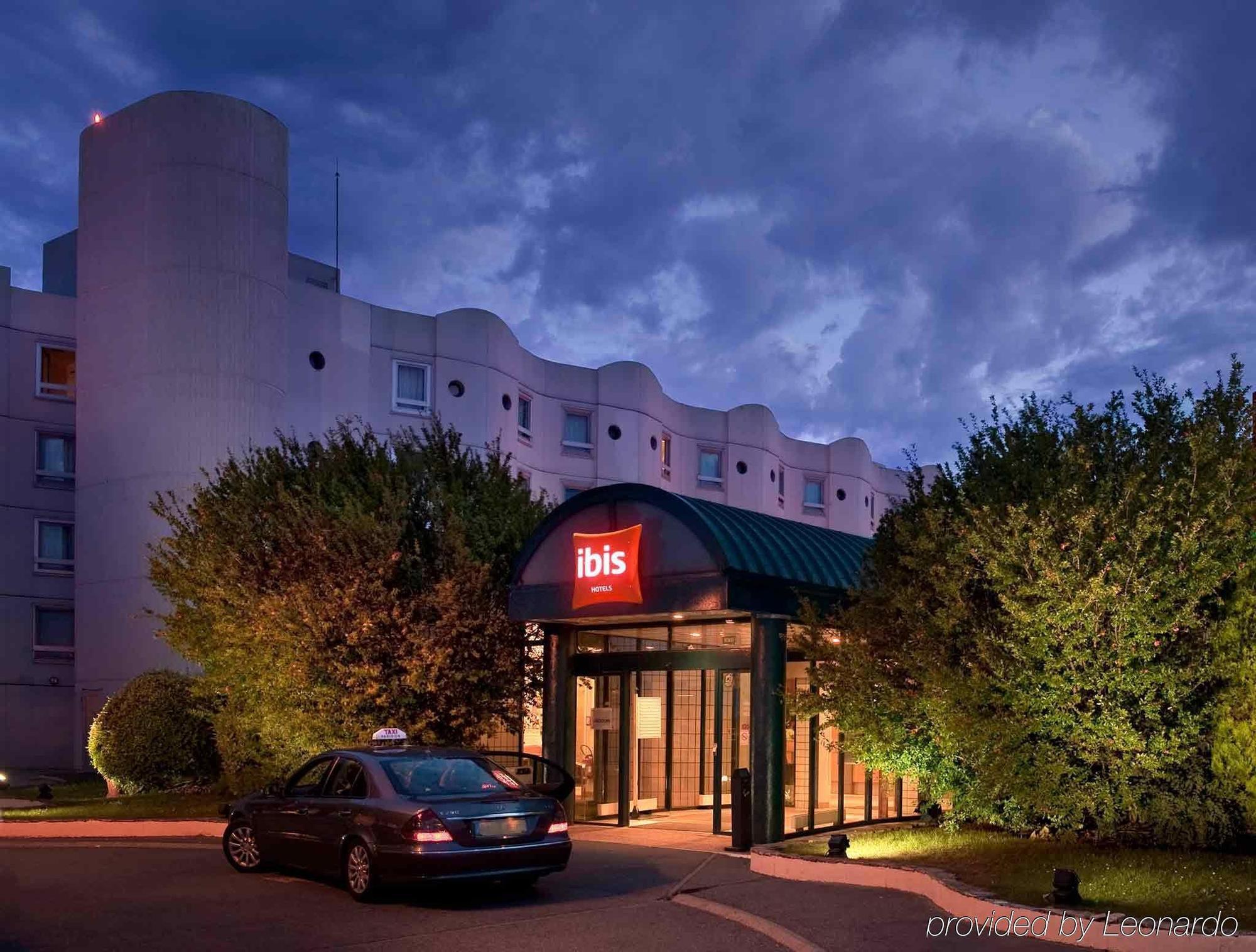 Hotel Ibis Paris Coeur D'Orly Airport Exterior foto